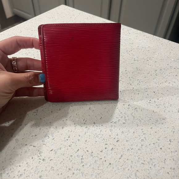 Louis Vuitton Red Epi Men’s Wallet - Picture 2 of 10